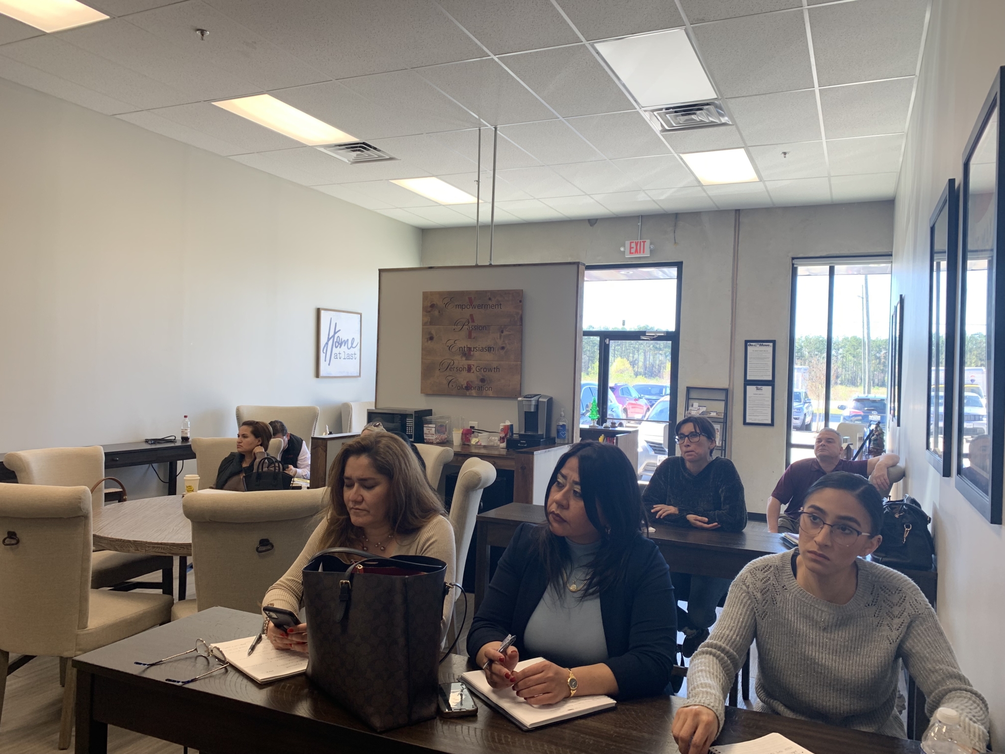 Join RE/MAX – REMAX Universal